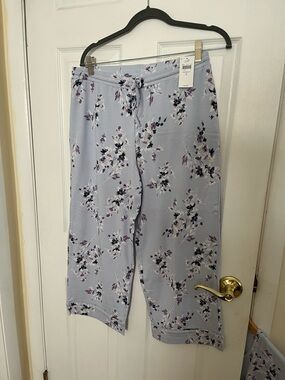 j Jill Light Lavender Floral cropped pajamas pants and matching short sleeve tee